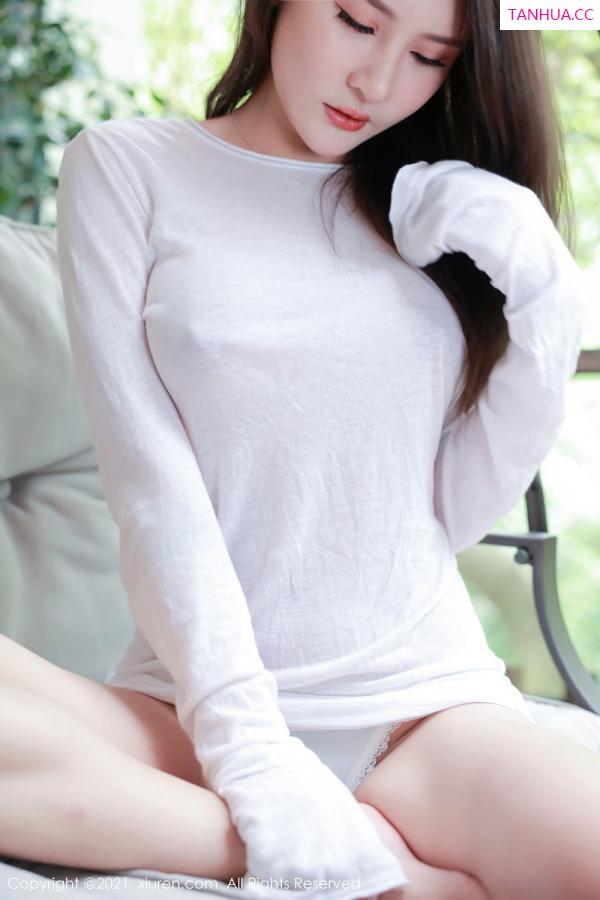 SOLO-尹菲  [XiuRen]高清写真图 2021.04.27 VOL.3353 Emily顾奈奈第6张图片
